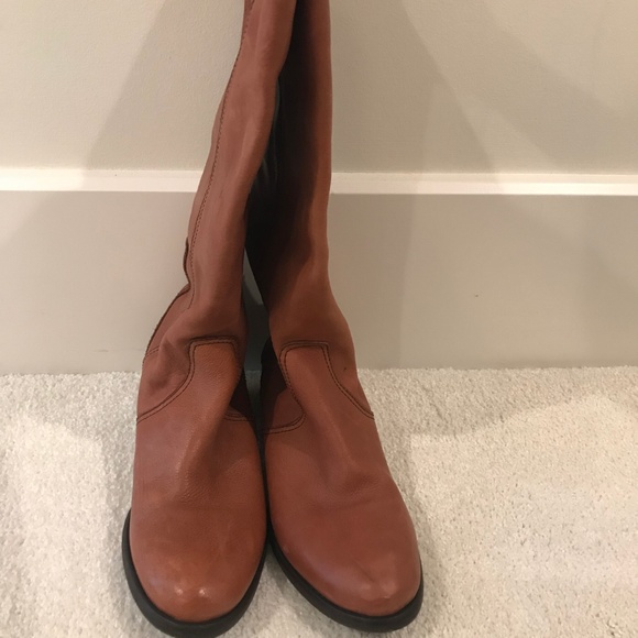 Size 6 Madewell Leather Boots - Picture 3 of 3